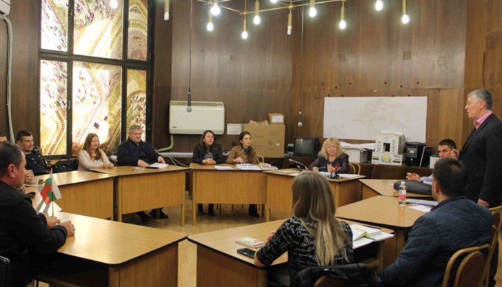 Областният управител на Русе проведе среща с РИК