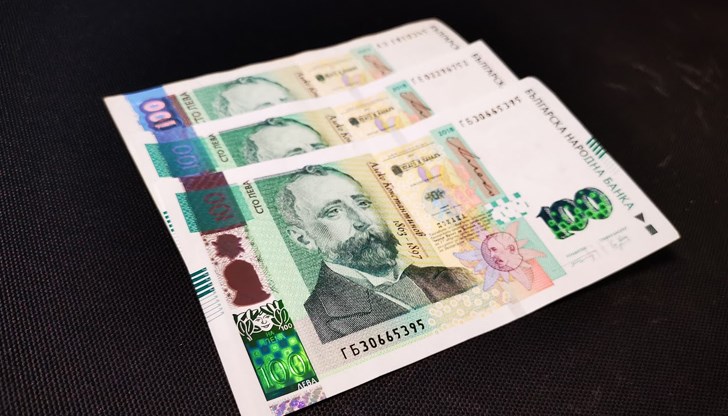 Калин Стоянов вдигна порциона за държавните служители със задна дата Калин Стоянов вдигна порциона за държавните служители със задна дата