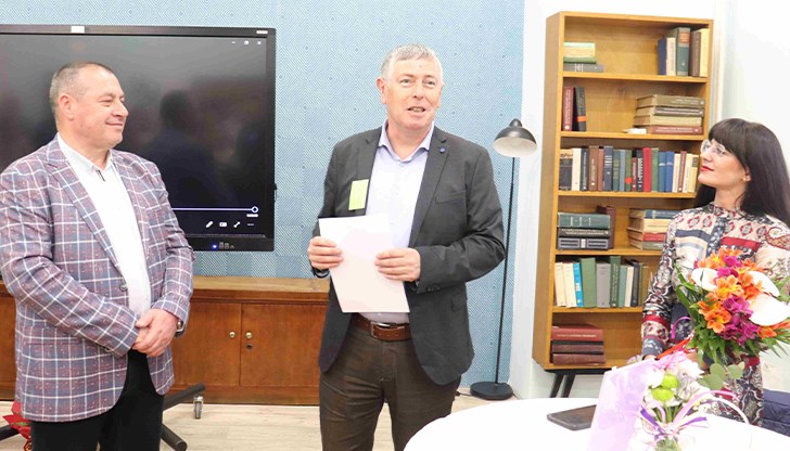 Събитието се проведе тази вечер в Синята читалня на Регионална библиотека „Любен Каравелов“ Събитието се проведе тази вечер в Синята читалня на Регионална библиотека „Любен Каравелов“