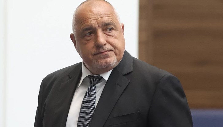 Борисов разказа своята версия на историята за счупената маса от Кирил Петков