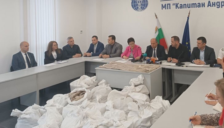 Служителите на Агенция „Митници“ заловиха над 402 кг. хероин Служителите на Агенция „Митници“ заловиха над 402 кг. хероин