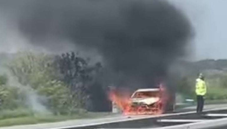 Вероятно късо съединение е предизвикало огъня Вероятно късо съединение е предизвикало огъня