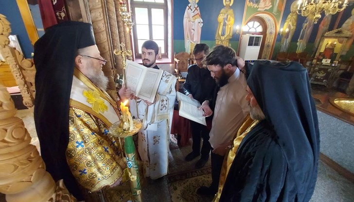Послушникът Мариан прие монашески постриг и получи името Неофит на тържествена церемония в Каранвърбовския манастир "Св. Марина"