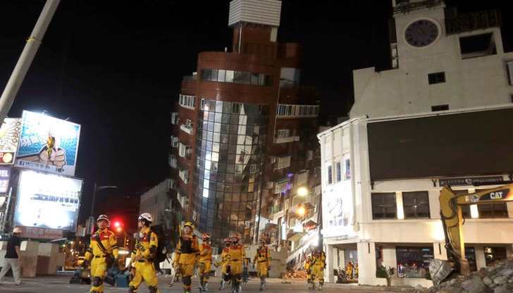 "Вторичните трусове бяха ужасяващи. Не спират. Не смея да спя у дома"