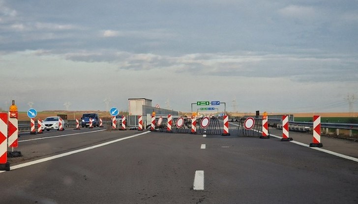 Шофьорите да се движат с повишено внимание и съобразена скорост Шофьорите да се движат с повишено внимание и съобразена скорост