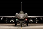 Най-драматичната сделка на българската армия е за изтребителите F-16