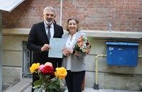 Борислава Николова стана учител на годината в гимназията по икономика „Елиас Канети“