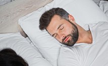 Хората, които не са самотни, спят по-добре
