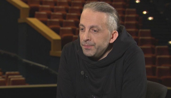 Бог Отец претърпява кръстната смърт и възкръсва. Това е велик ден, споделя творецът