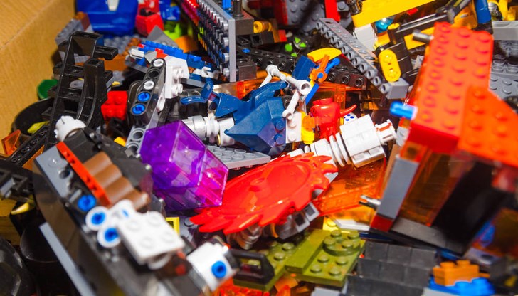 "Пластмаса за книжка": Инициатива за рециклиране на играчки и даряване на книжки за Деня на детето "Пластмаса за книжка": Инициатива за рециклиране на играчки и даряване на книжки за Деня на детето