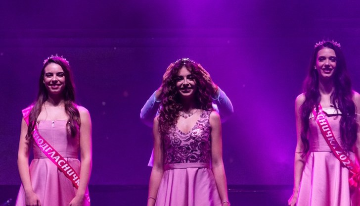 Празникът на розата в Казанлък продължава до 2 юни Празникът на розата в Казанлък продължава до 2 юни