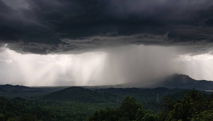 Най-много ще прегърмява на 22 и 23 май, прогнозира синоптикът Петър Янков Най-много ще прегърмява на 22 и 23 май, прогнозира синоптикът Петър Янков