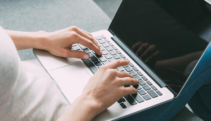 Гражданите не трябва да отварят линковете, посочени в изпратените съобщения, както и да въвеждат лични данни, посочват от там