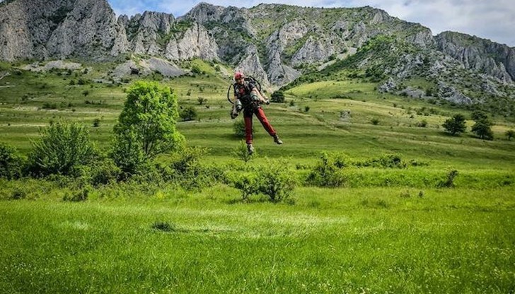 Час и половина пешеходен маршрут бе изминат само за две минути
