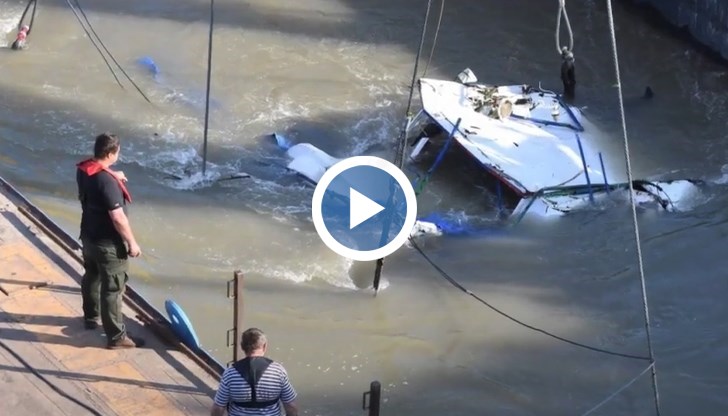 Сблъсъкът на моторна лодка и круизен кораб край Будапеща взе две жертви