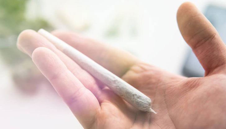 Срещу него е образувано бързо производство за притежание на наркотици