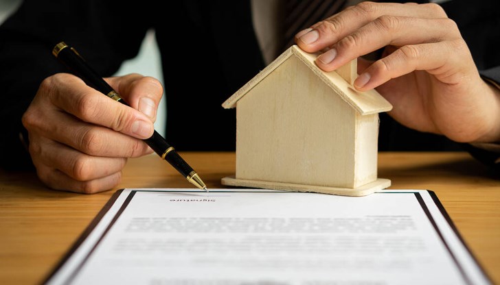 Вече са важни партньори на приходната агенция в събирането на просрочени данъци, такси и глоби