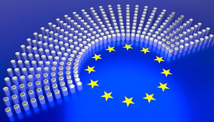 Един на всеки четирима евродепутати има странични доходи, извън заплатата му като член на Европейския парламент