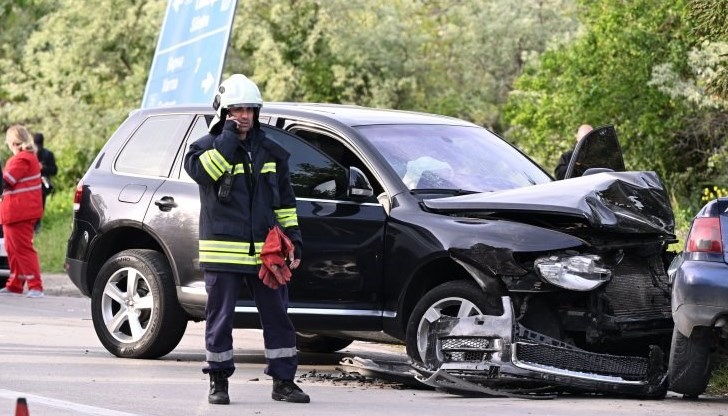 В колата на НСО имаше 4 души, мъже, със слушалки, спомня си Камен Бойчев В колата на НСО имаше 4 души, мъже, със слушалки, спомня си Камен Бойчев