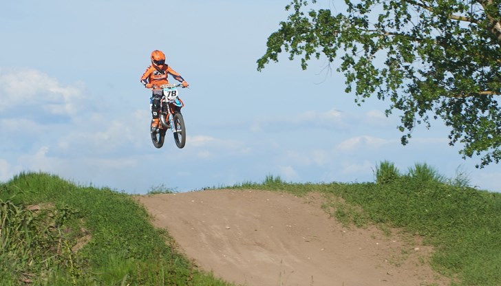 Този уикенд русенското село става арена на високите скорости и каскади Този уикенд русенското село става арена на високите скорости и каскади