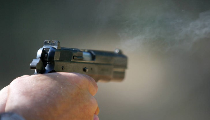 Мъжете взели оръжието на граничаря и избягали в Румъния