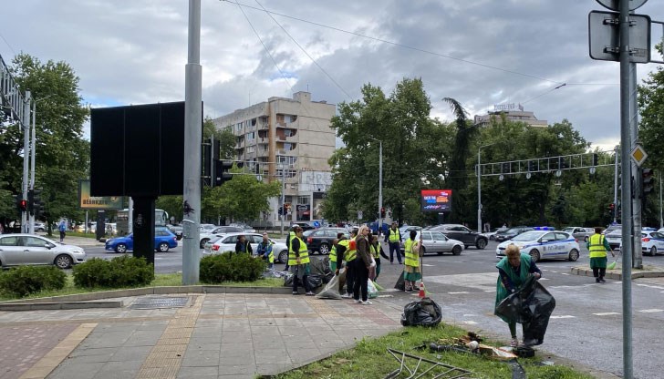 Момичето е с по-сериозни наранявания Момичето е с по-сериозни наранявания