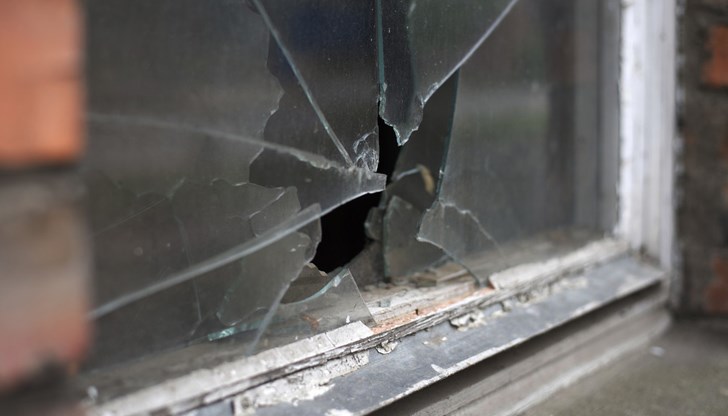 Посегателството е било на 27 април