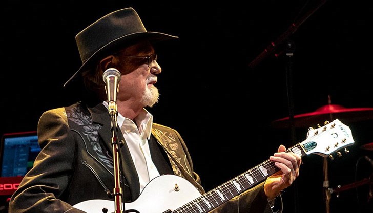 Китаристът е вдъхновител на поколения музиканти Китаристът е вдъхновител на поколения музиканти