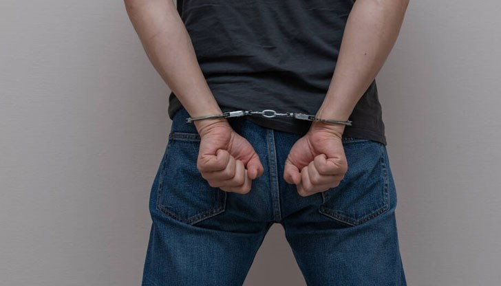 Обвинението е за тежко умишлено престъпление, за което се предвижда наказание до 15 години затвор Обвинението е за тежко умишлено престъпление, за което се предвижда наказание до 15 години затвор