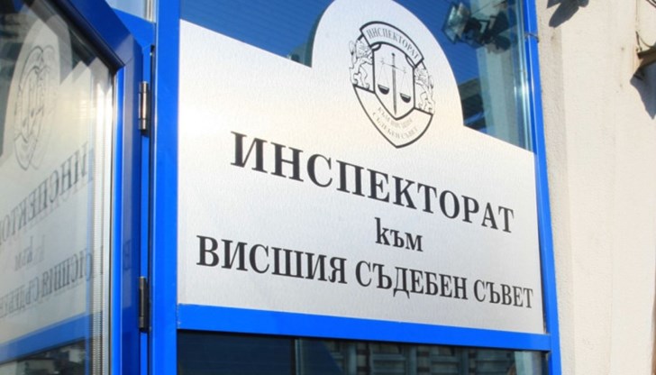 Александър Мумджев бе задържан след отправянето на неприлични предложения към сервитьорки и камериерки в хотел във Враца Александър Мумджев бе задържан след отправянето на неприлични предложения към сервитьорки и камериерки в хотел във Враца