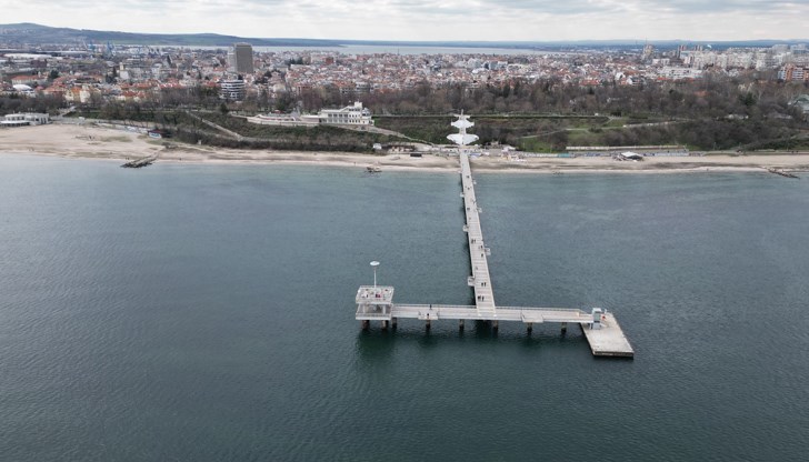 Бургазлията е скочил от мост Бургазлията е скочил от мост