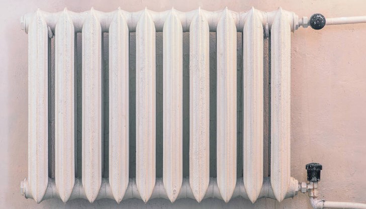 Средната температура за месеца е била по-висока от април 2023 година