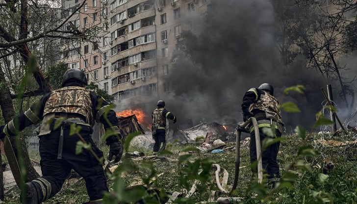 Сред убитите е бременна жена, сред ранените - полицай и шофьор на линейка, които са отишли да помогнат на хората