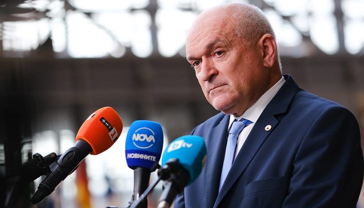 Служебният премиер заплаши заплаши с уволнение здравния министър Служебният премиер заплаши заплаши с уволнение здравния министър