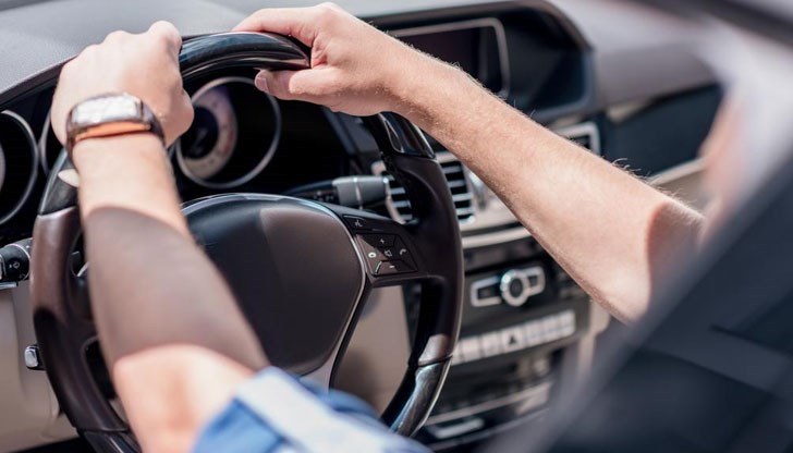 Нарушителят е предал автомобила на полицията Нарушителят е предал автомобила на полицията