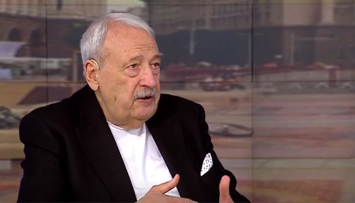 Според журналиста изборите, които ще се проведат на 9 юни не са излишни