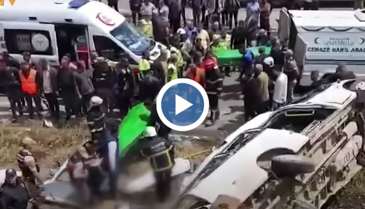 Инцидентът е между микробус и бетоновоз в турския град Газиантеп