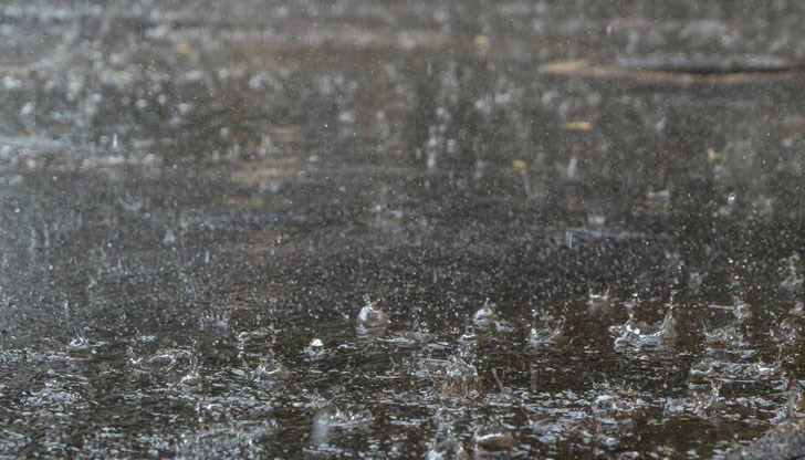 Над страната днес ще се развива купеста и купесто-дъждовна облачност Над страната днес ще се развива купеста и купесто-дъждовна облачност