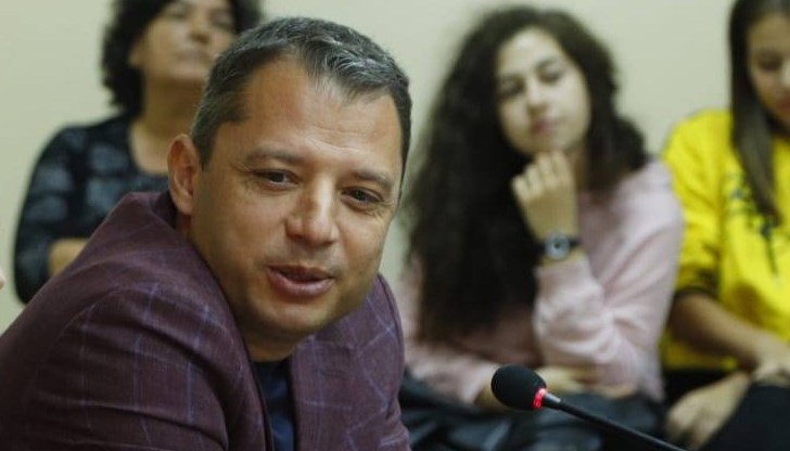 Денков, препоръчвам ти Гинко билоба 3 пъти дневно! Най-приятелски! Денков, препоръчвам ти Гинко билоба 3 пъти дневно! Най-приятелски!