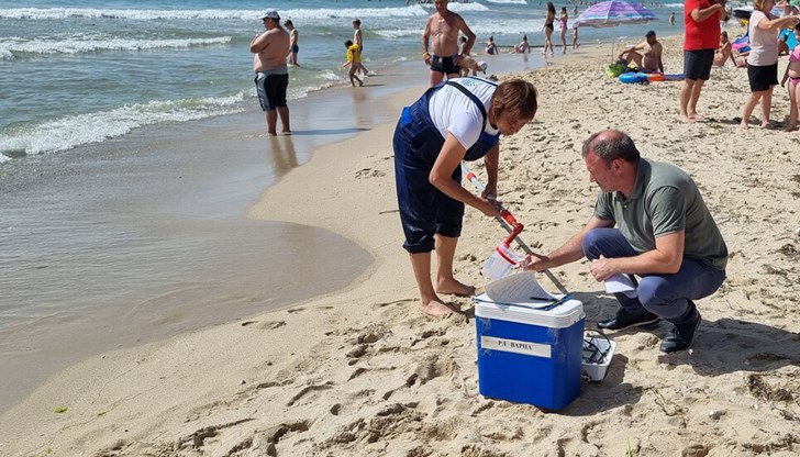 Плажуващите могат да се разболеят от стомашно-чревни заболявания, предупредиха от РЗИ Плажуващите могат да се разболеят от стомашно-чревни заболявания, предупредиха от РЗИ