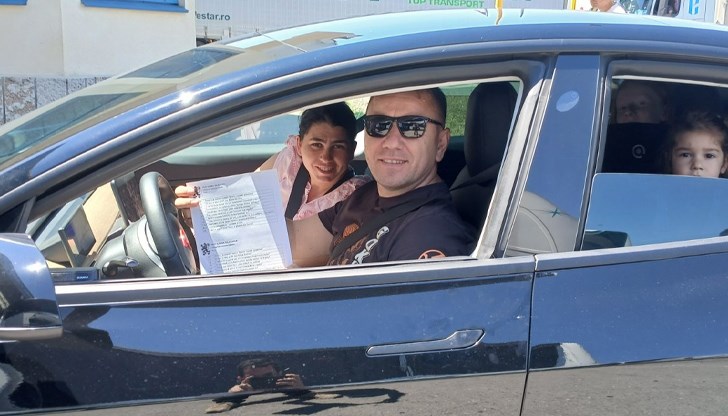 Бяха разпространени повече от 2000 флаера с призив към шофьорите да пазят своя живот и този на останалите в движението