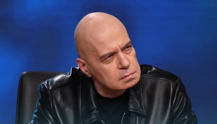 Позволявам си да се държа толкова мило, защото е лично Позволявам си да се държа толкова мило, защото е лично