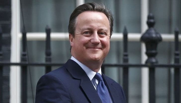 Актьорите заблудили Дейвид Камерън, че разговаря с бившия украински премиер Петро Порошенко Актьорите заблудили Дейвид Камерън, че разговаря с бившия украински премиер Петро Порошенко