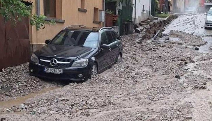 Кофи за отпадъци плаваха като на рафтинг