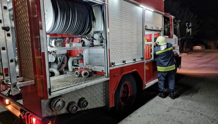 Стопанинът на бензиностанцията обясни, че зад обекта се намира паркинг, който се използва от фирма за третиране срещу комари, и вероятно димът е бил от дейността ѝ Стопанинът на бензиностанцията обясни, че зад обекта се намира паркинг, който се използва от фирма за третиране срещу комари, и вероятно димът е бил от дейността ѝ