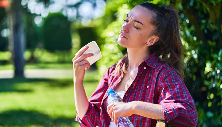 Обявен е жълт код за цялата страна заради опасно високи температури Обявен е жълт код за цялата страна заради опасно високи температури