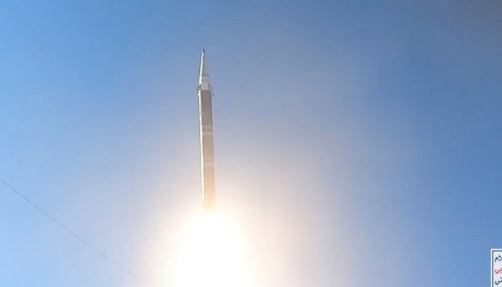 В понеделник бунтовниците изстреляха новата си ракета "Палестина“, снабдена с бойна глава В понеделник бунтовниците изстреляха новата си ракета "Палестина“, снабдена с бойна глава