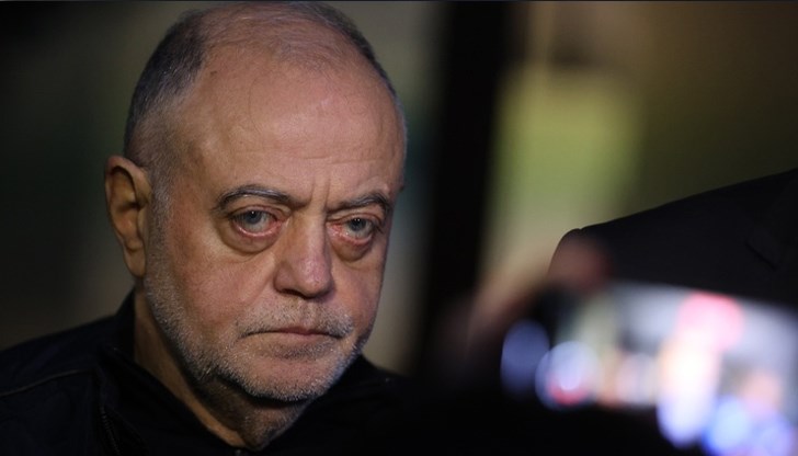 Атанас Атанасов няма да подава оставка като лидер на ДСБ Атанас Атанасов няма да подава оставка като лидер на ДСБ