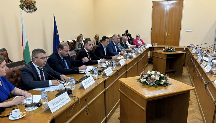 Образувани са общо 97 досъдебни производства, съобщи Калин Стоянов Образувани са общо 97 досъдебни производства, съобщи Калин Стоянов