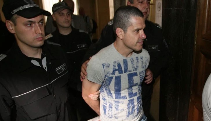 Евелин Банев ще изтърпи ефективната шестгодишна присъда, считано от днес, при първоначален строг режим Евелин Банев ще изтърпи ефективната шестгодишна присъда, считано от днес, при първоначален строг режим